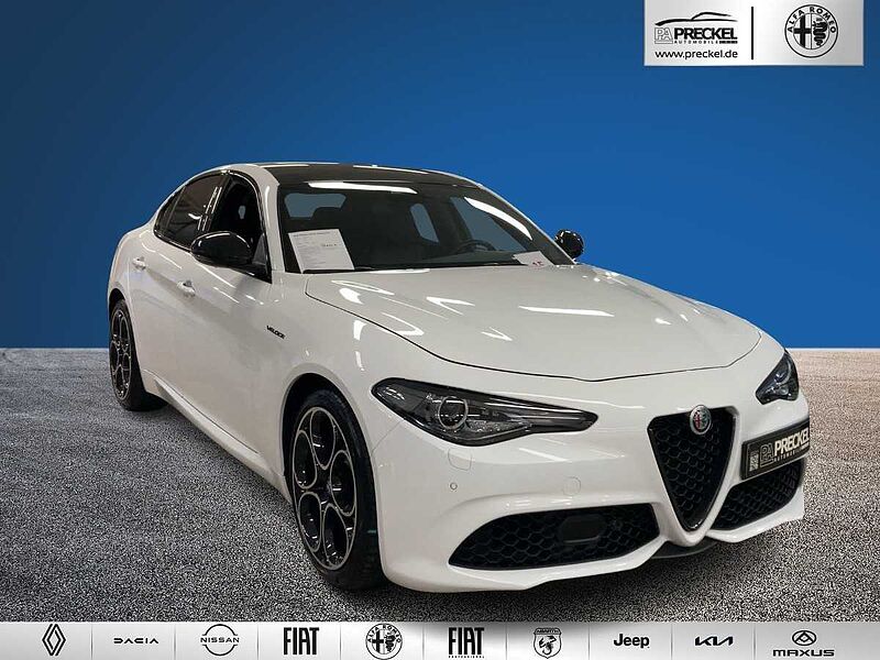 Alfa Romeo Giulia Veloce 2.0 Turbo / Performance / Navi