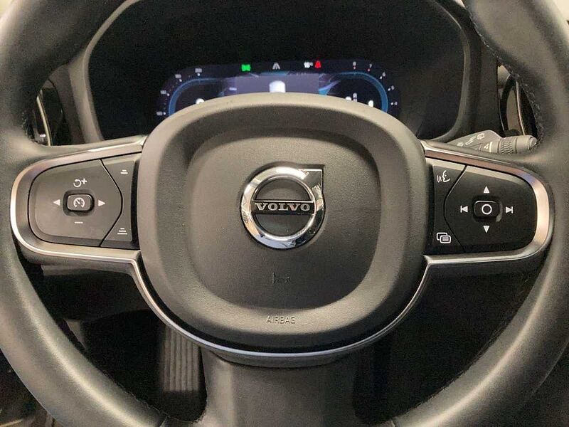 Volvo V60 Core B4 DKG / Navi